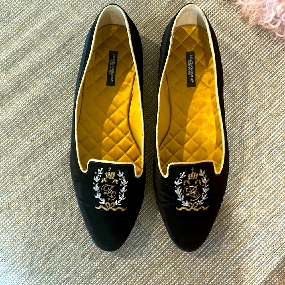 Dolce and Gabbana women velvet slipper; black; size 40; worn once